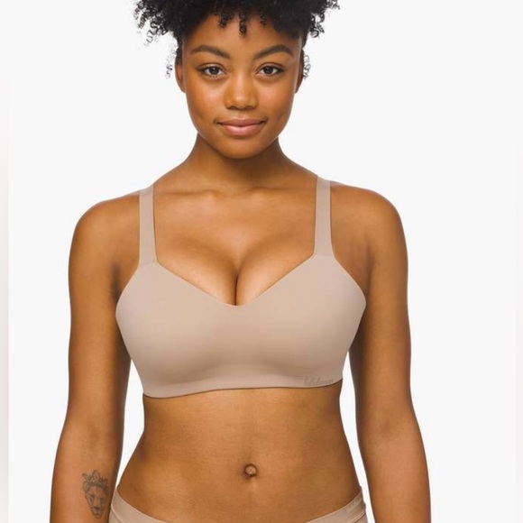 lululemon athletica Other - Lululemon Hold True Bra - Size 32 D in ‘Soft Sand’ 🏖️